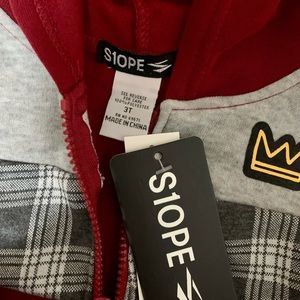 Toddler’s Sweater with Zipper and Hat 3T